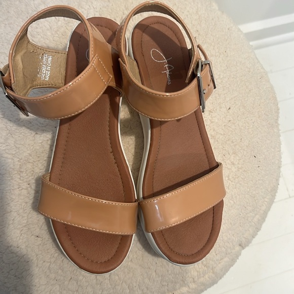 J.Adams light camel colored platform strappy sandal size 7.5. - Picture 5 of 9